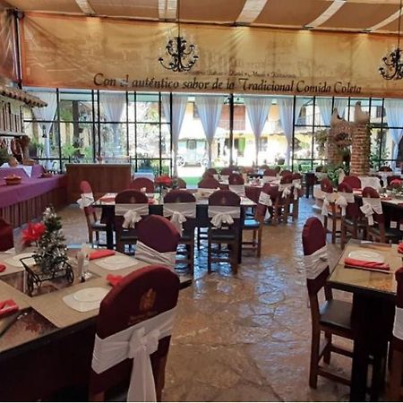 Nuestras Raices Hotel - Museo - Restaurante San Cristóbal de Las Casas エクステリア 写真