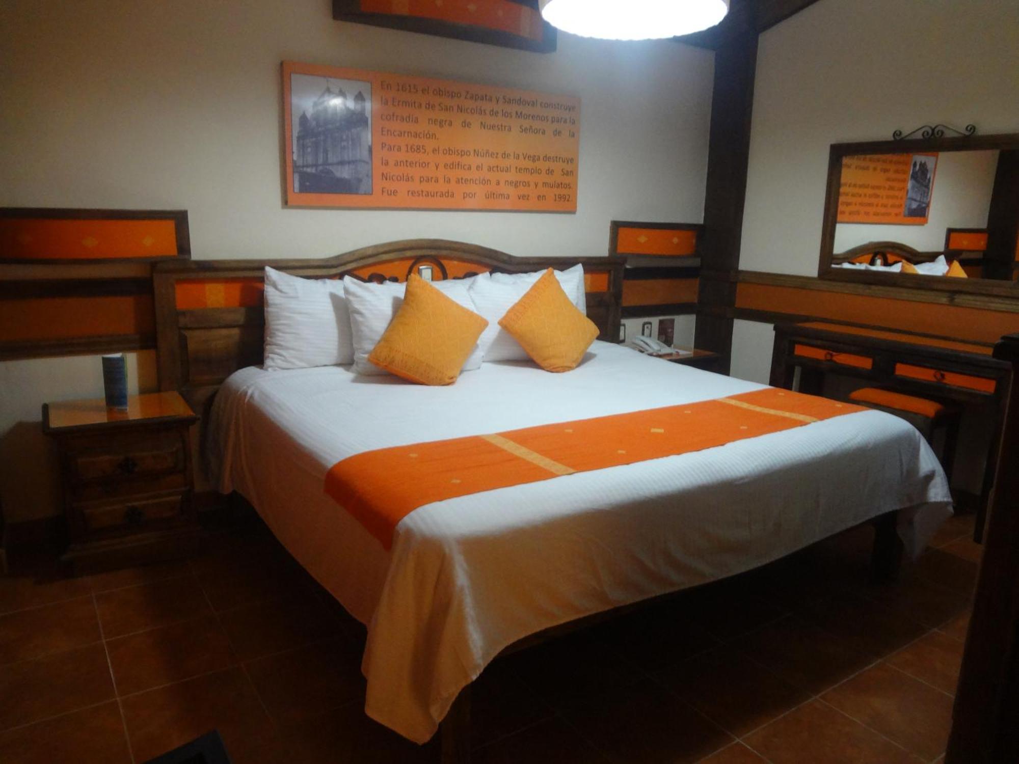 Nuestras Raices Hotel - Museo - Restaurante San Cristóbal de Las Casas エクステリア 写真