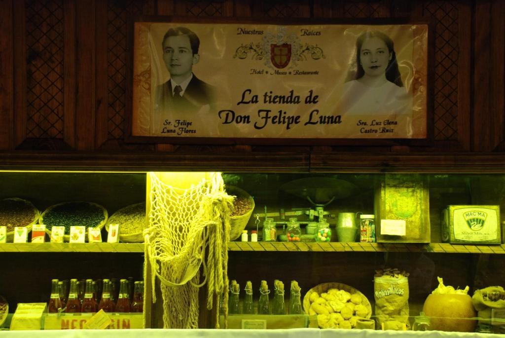 Nuestras Raices Hotel - Museo - Restaurante San Cristóbal de Las Casas エクステリア 写真